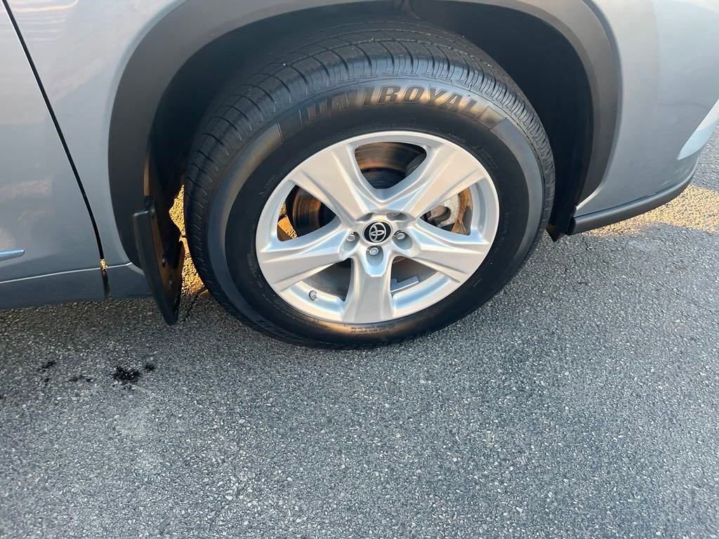 2023 Toyota Highlander LE Limited photo 7