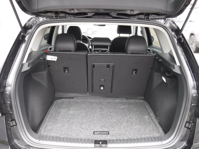 2025 Volkswagen Taos SE photo 27