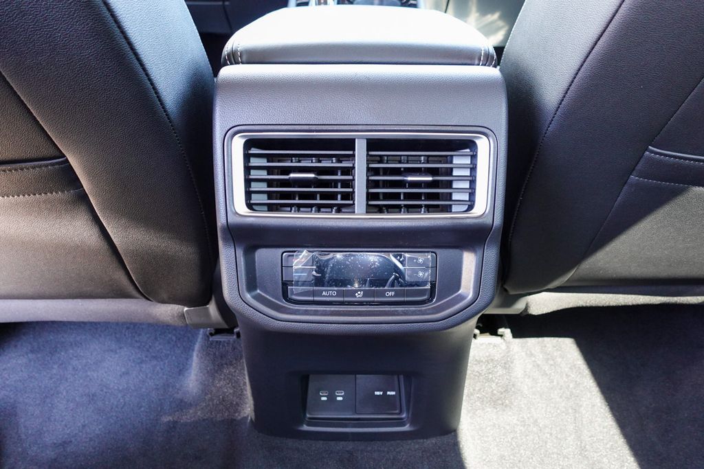 2026 Volkswagen Atlas SE Technology photo 24
