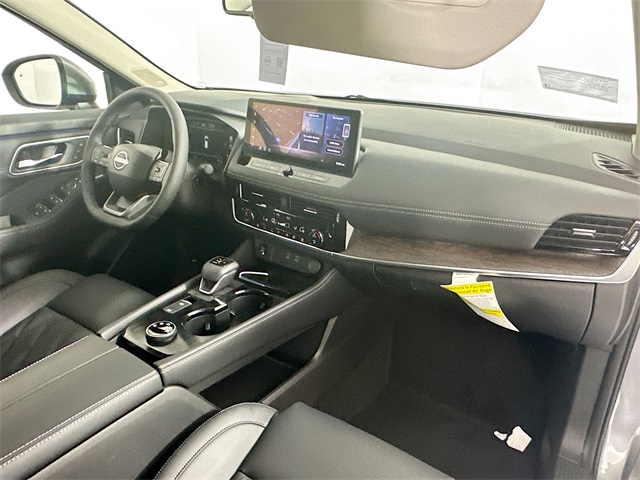 2026 Nissan Rogue Platinum photo 23