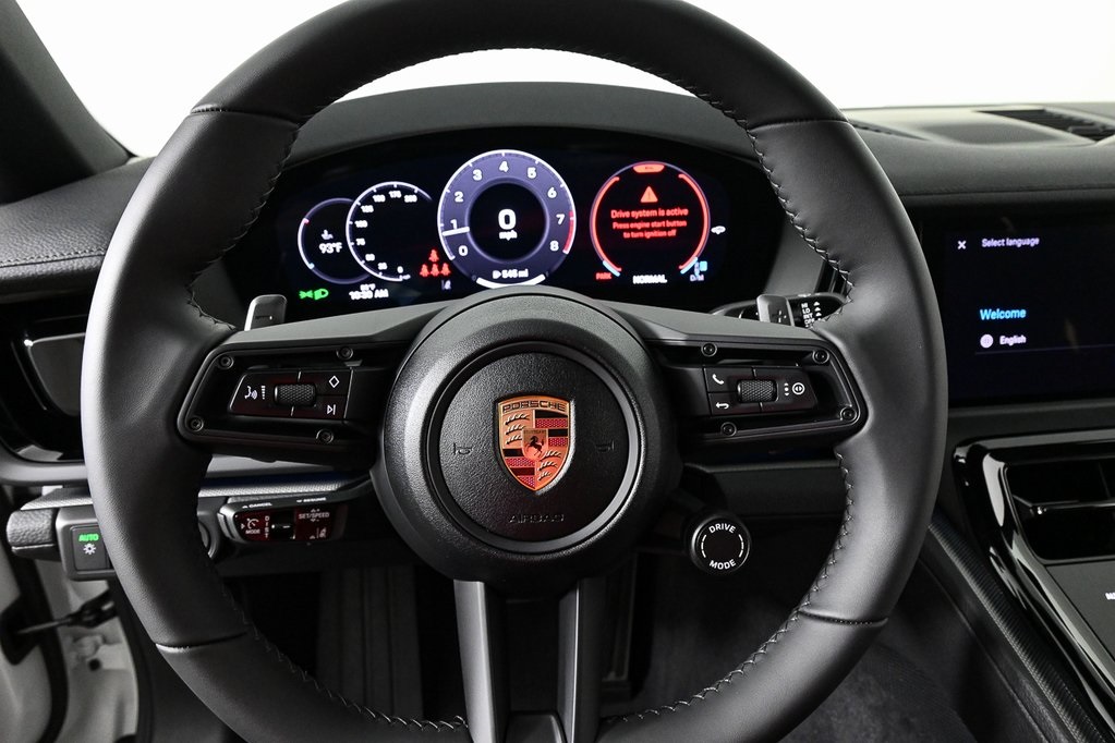 2025 Porsche Panamera 4 photo 9
