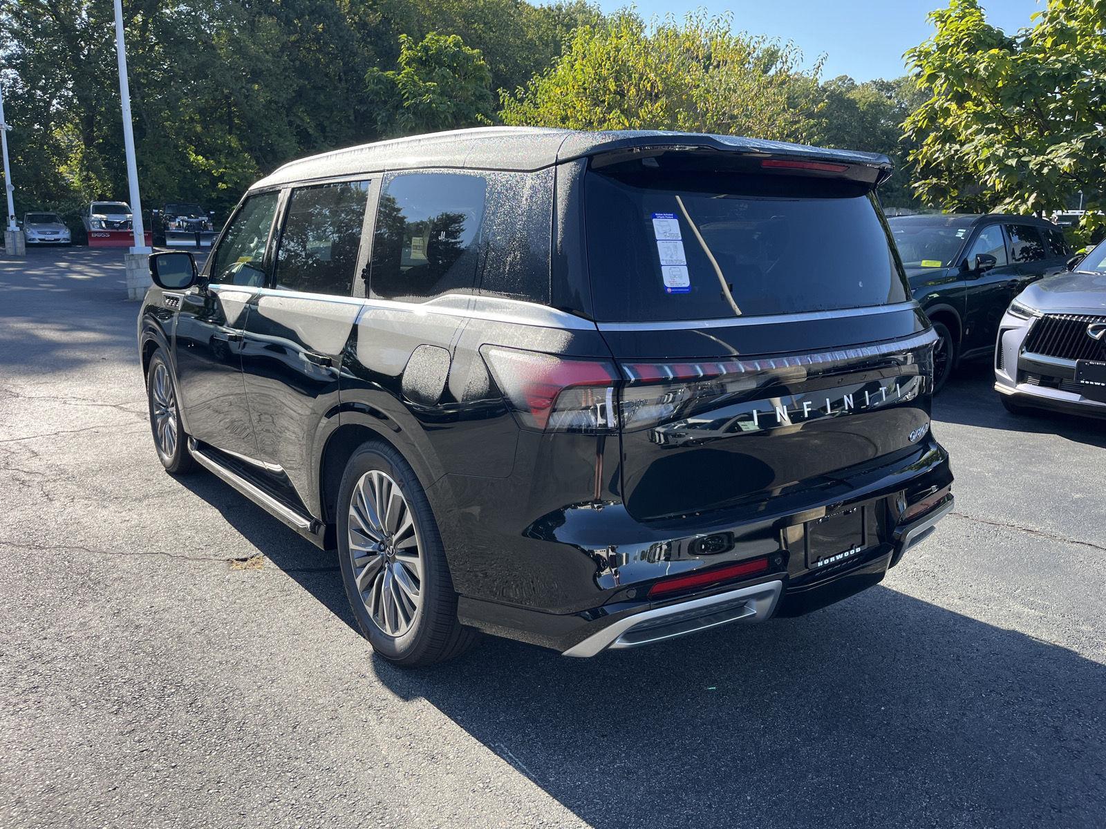 2026 Infiniti QX80 Luxe photo 2