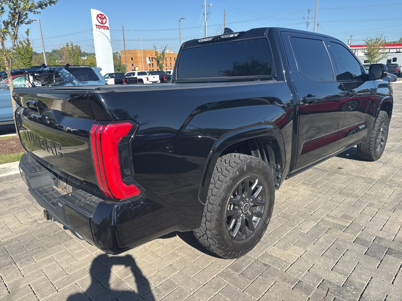 2023 Toyota Tundra Platinum CrewMax photo 3