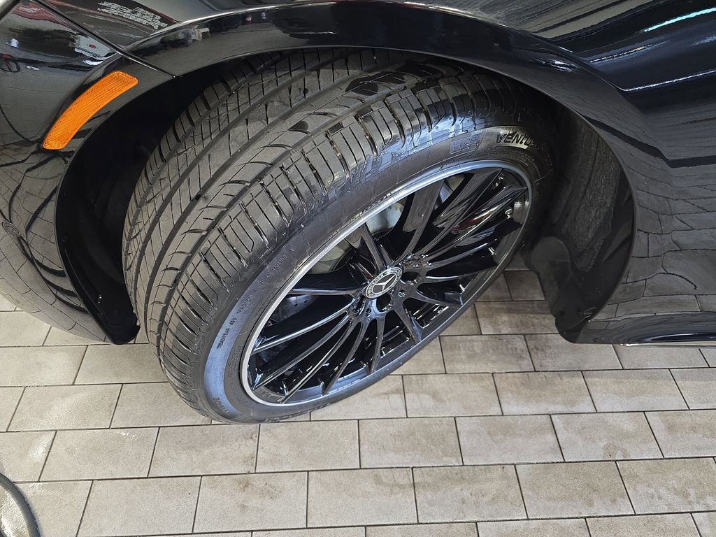 2025 Mercedes Benz S 580 4MATIC photo 30