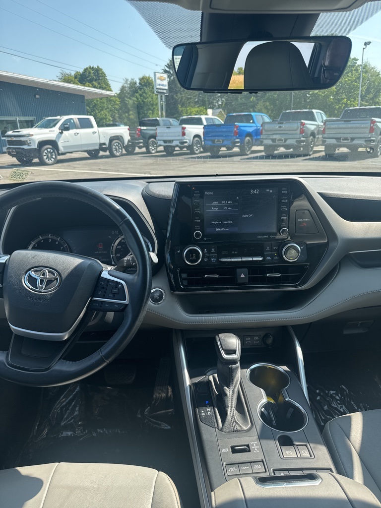 2022 Toyota Highlander XLE photo 8