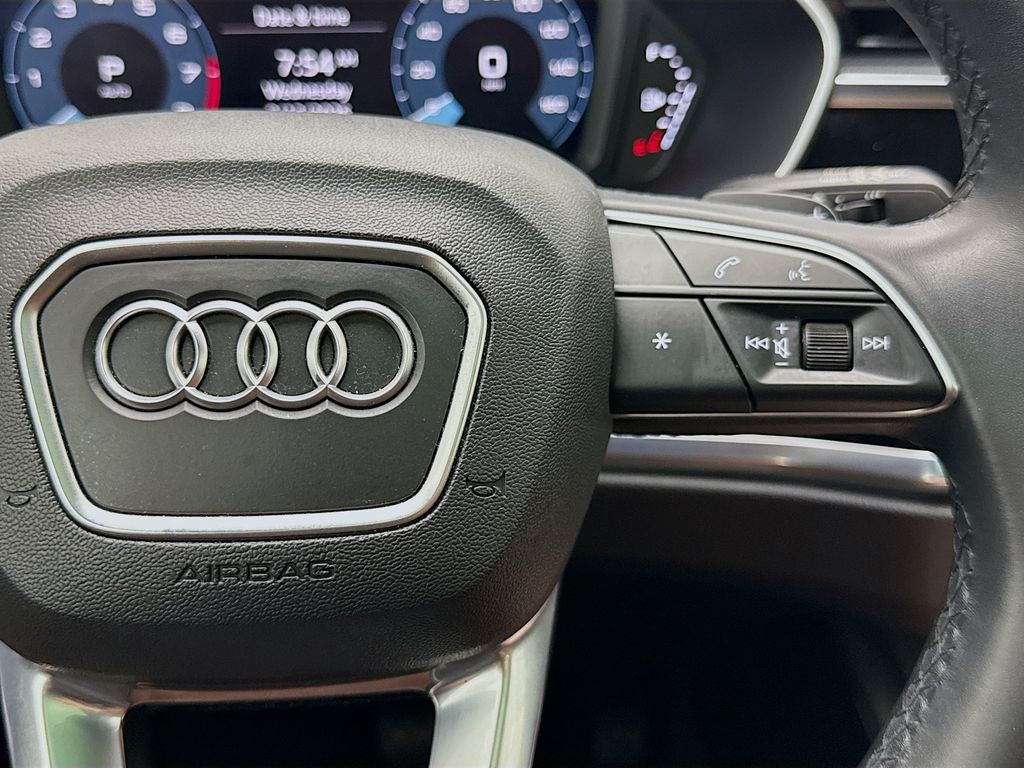 2022 Audi Q3 S line Premium Plus photo 9