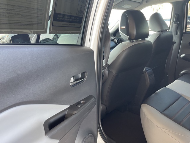 2024 Nissan Kicks SR photo 24