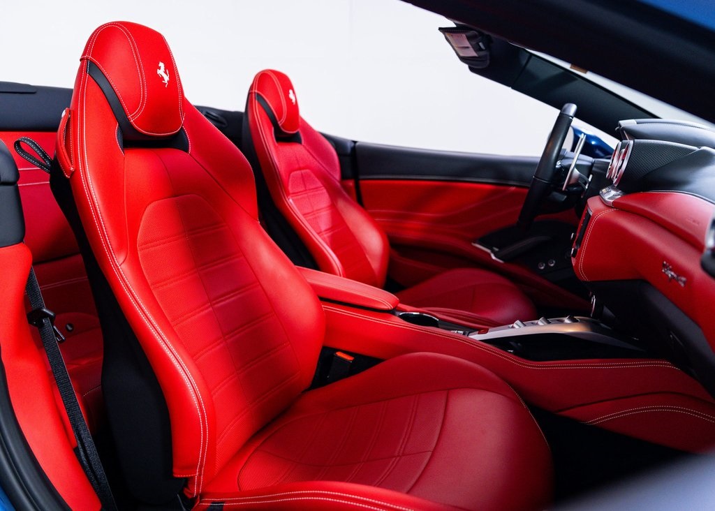 Certified Used 2017 Blu Abu Dhabi Metallic Ferrari T image 28