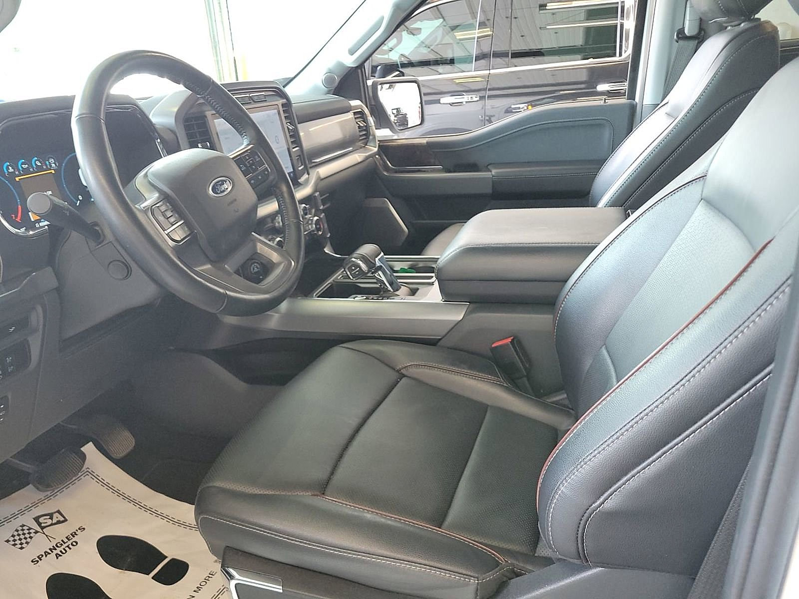 2023 Ford F-150 Lariat photo 3