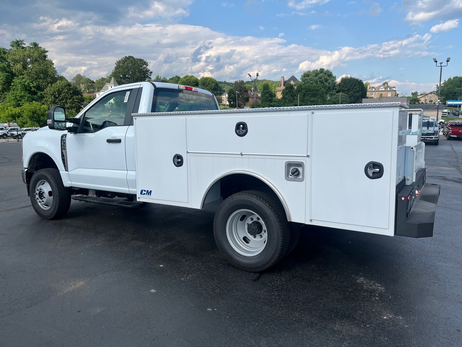 2025 Ford F-350 XL photo 3