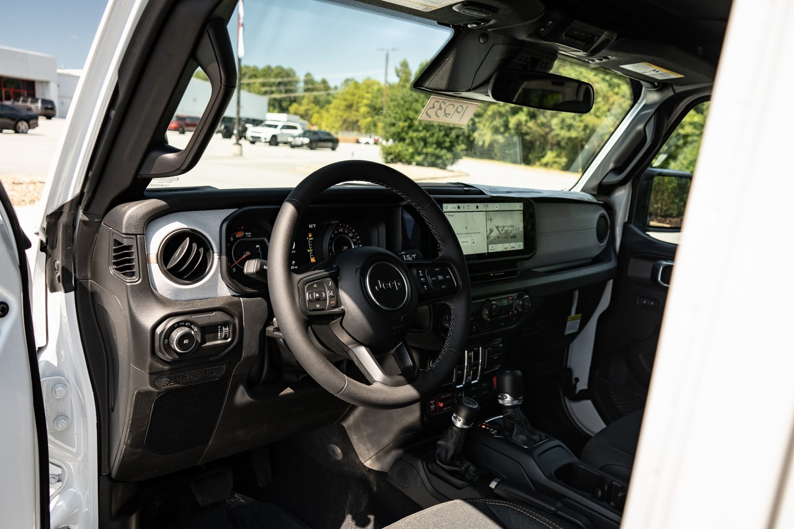 2025 Jeep Wrangler Willys photo 13