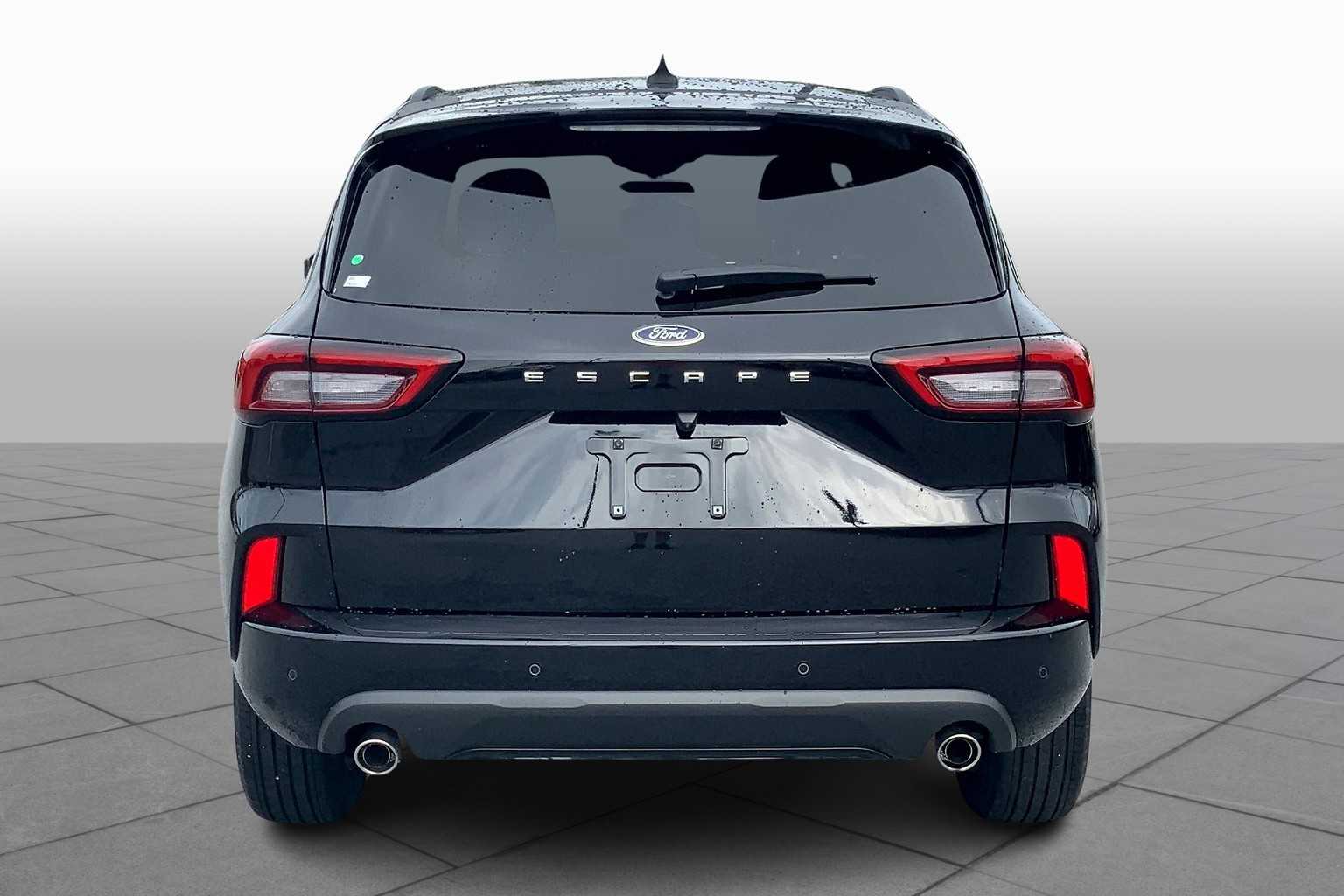 2024 Ford Escape ST-Line photo 4