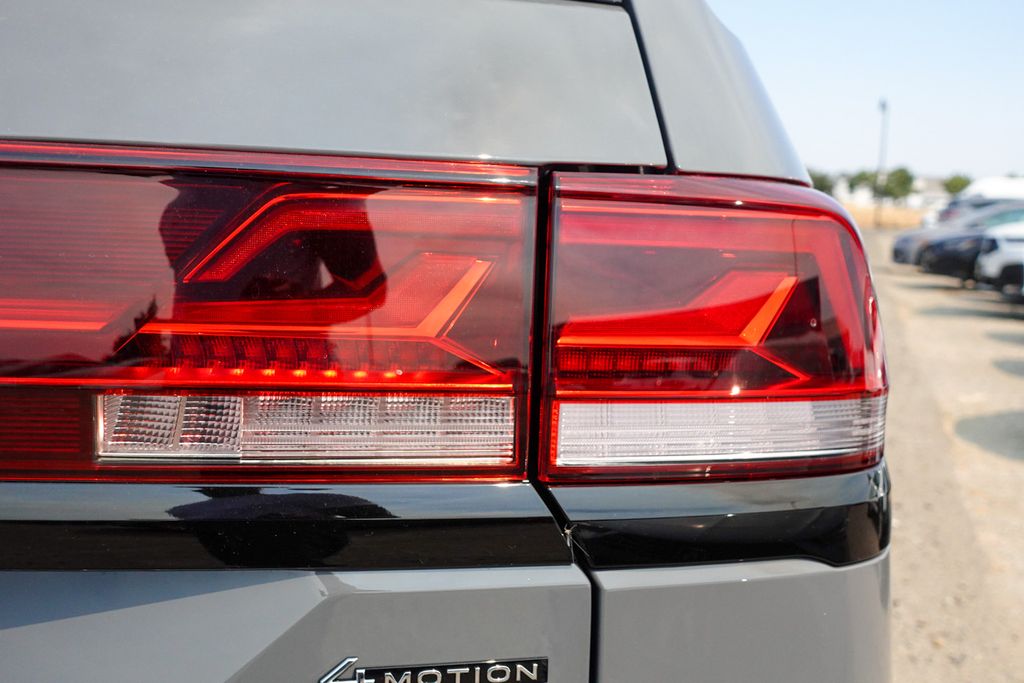 2026 Volkswagen Atlas Peak Edition SE photo 5