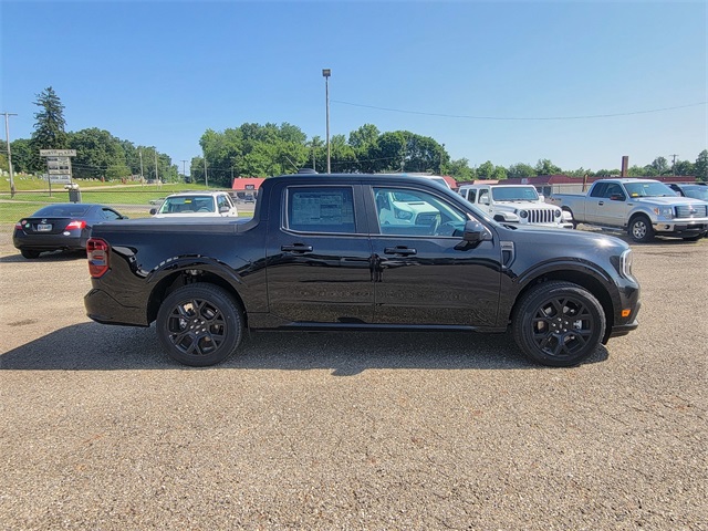 2025 Ford Maverick photo 3