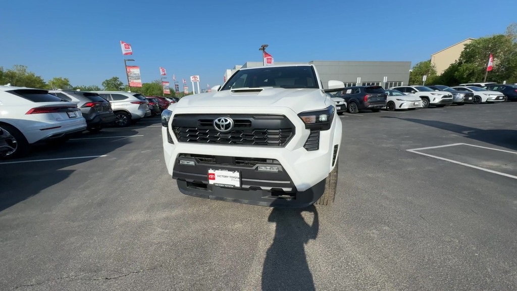 2025 Toyota Tacoma TRD Sport photo 3