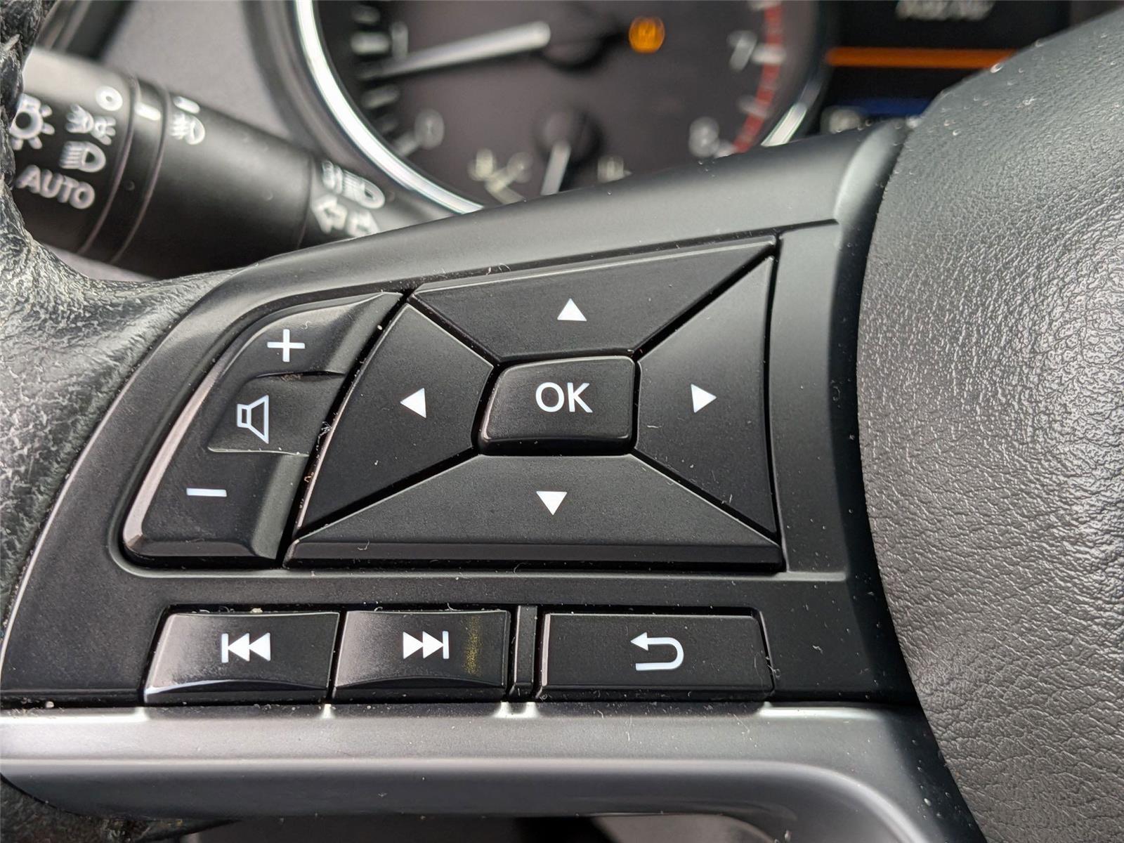 2020 Nissan Rogue SL photo 13