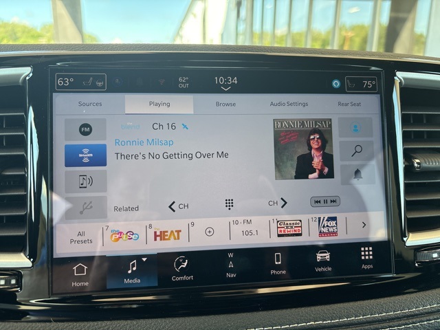 2025 Chrysler Pacifica photo 12