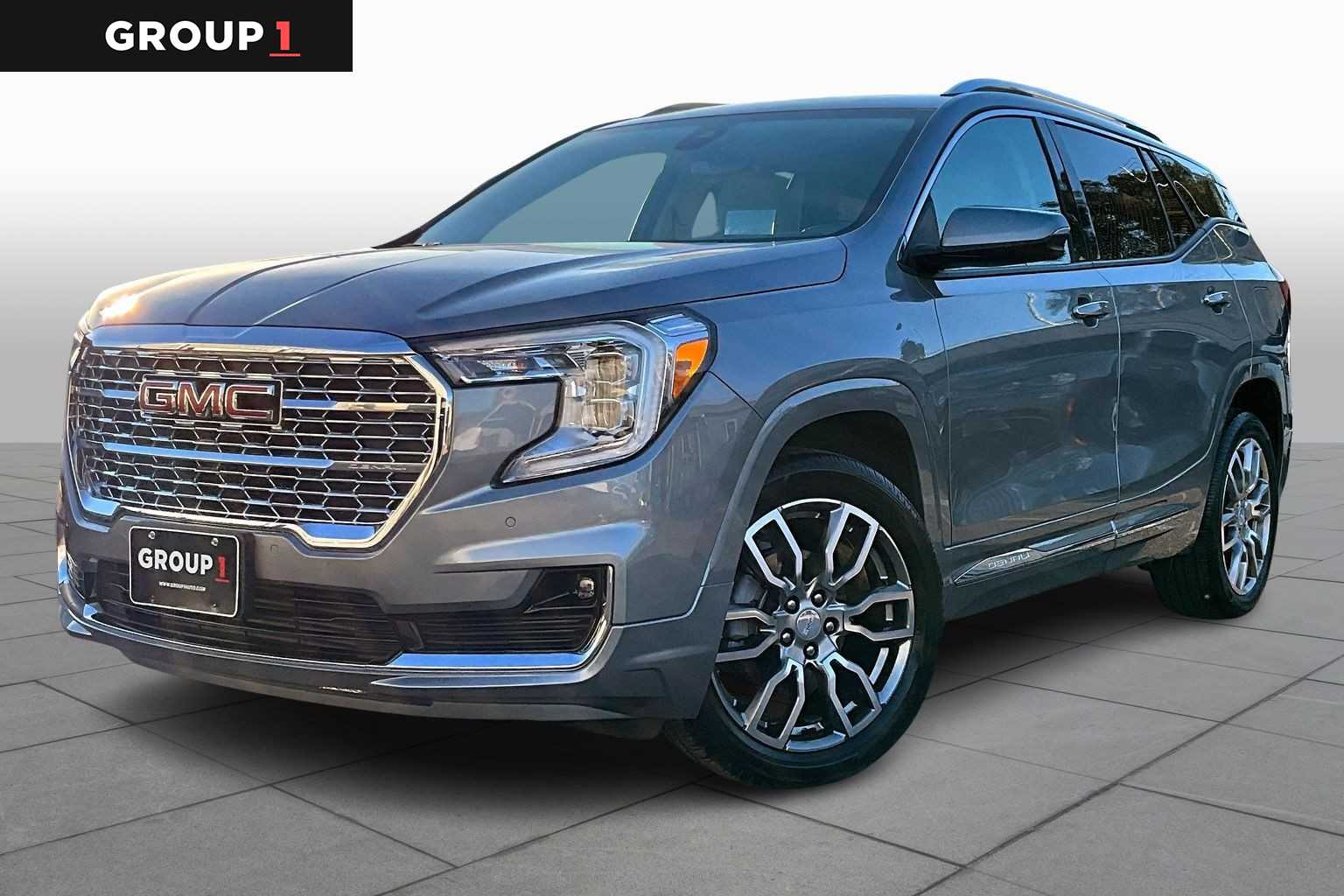 2023 GMC Terrain Denali's photo