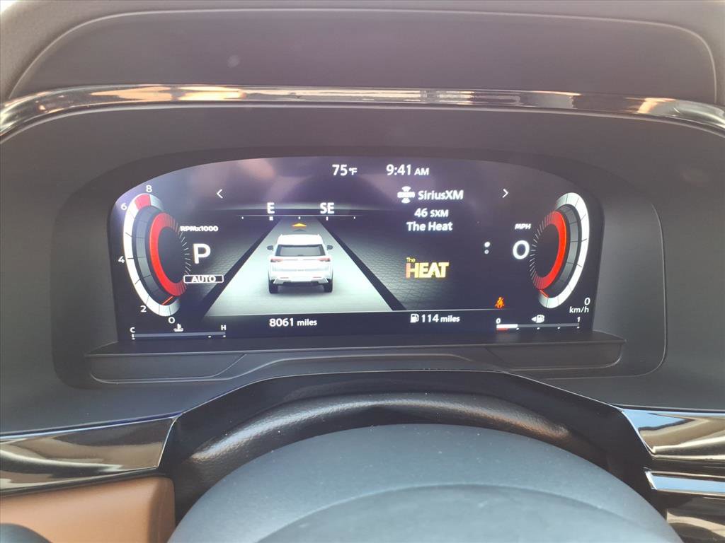 2024 Nissan Pathfinder Platinum photo 16