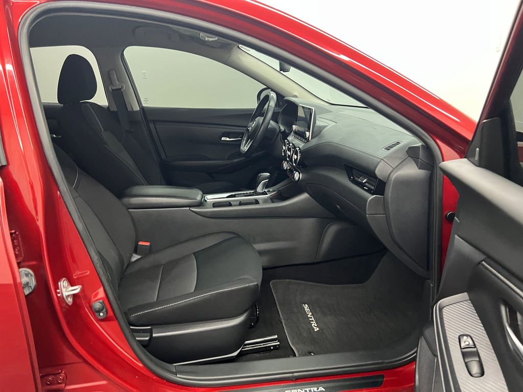 2022 Nissan Sentra SV photo 23