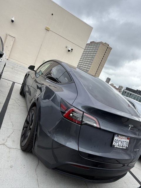 Used 2021 Tesla Model Y Long Range with VIN 5YJYGAEE6MF159539 for sale in Kansas City