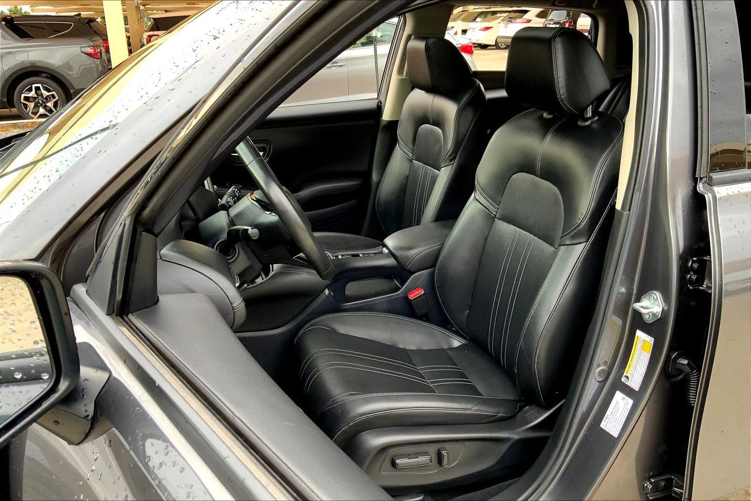 2023 Honda HR-V EX-L photo 6