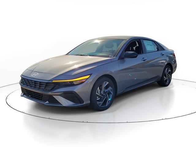 2025 Hyundai Elantra SEL Sport photo 2