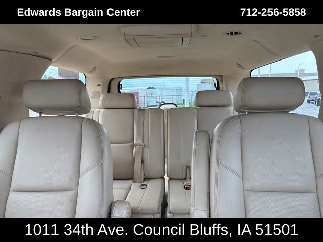2008 Cadillac Escalade ESV Base photo 24