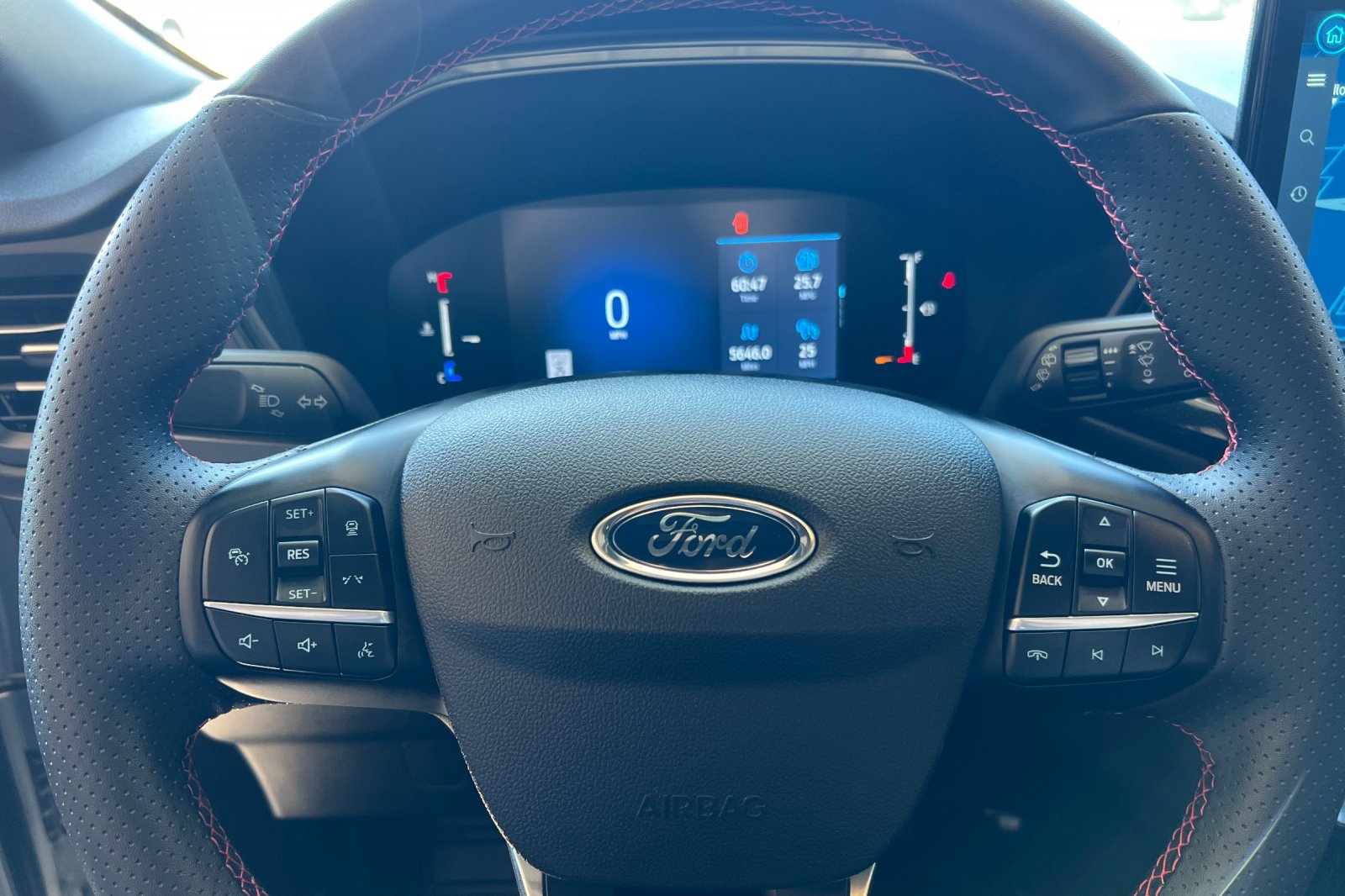 2025 Ford Escape ST-Line photo 24
