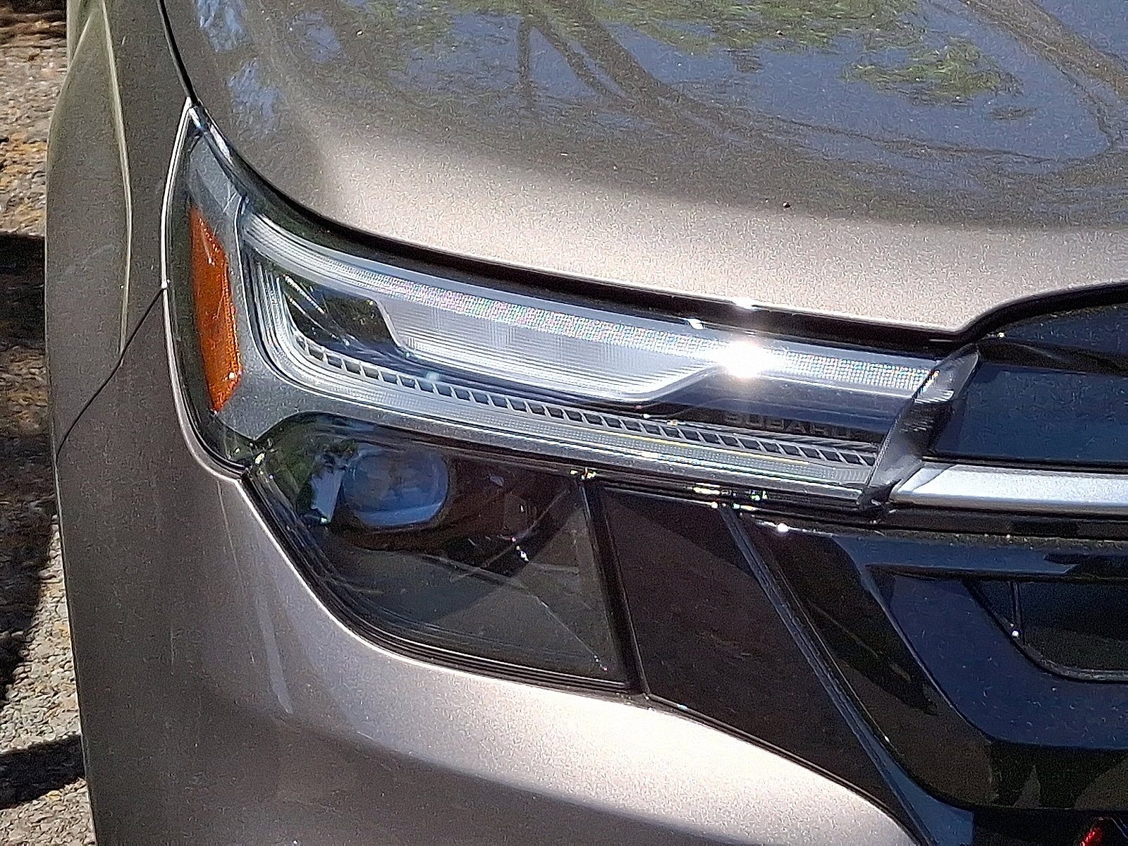 2025 Subaru Forester Touring photo 2