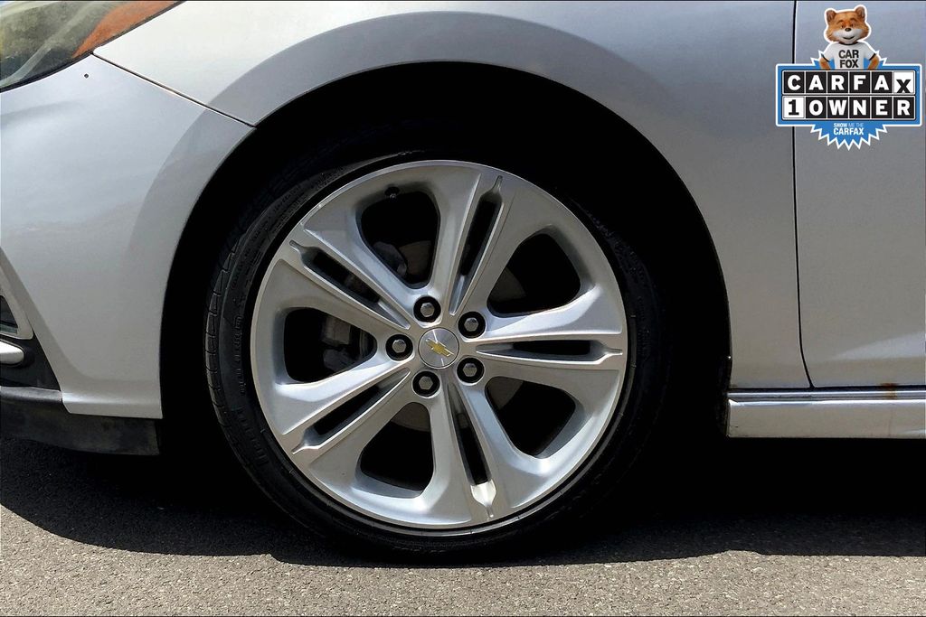 Image 8 of Pre-Owned 2017 Chevrolet Cruze Premier