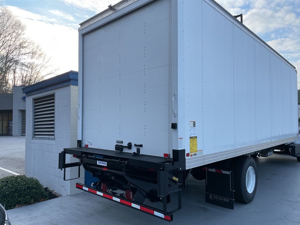 2025 Ford F-750 Base photo 3