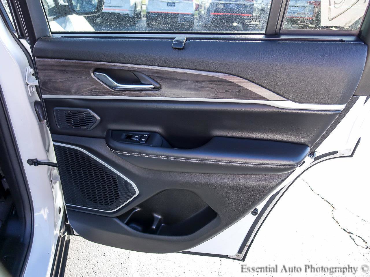 2024 JEEP GRAND CHEROKEE - Image 21