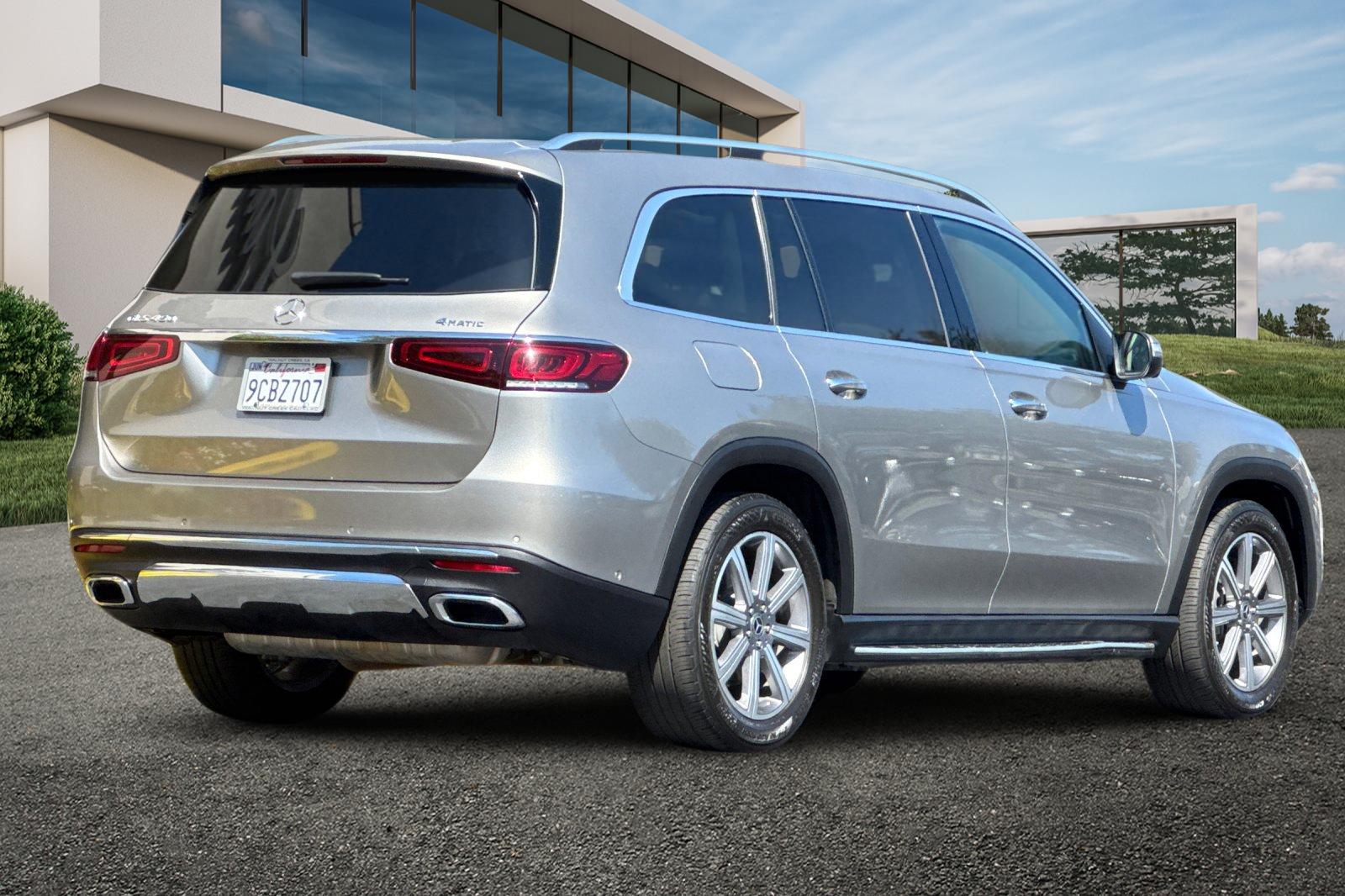 2022 Mercedes Benz GLS 450 4MATIC photo 2