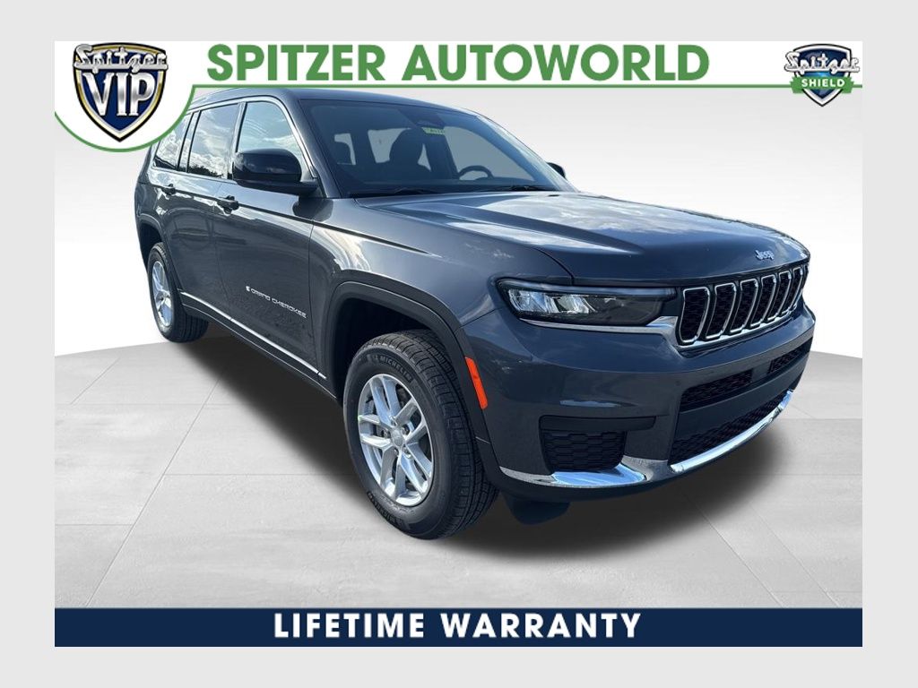 2025 Jeep Grand Cherokee L Laredo's photo