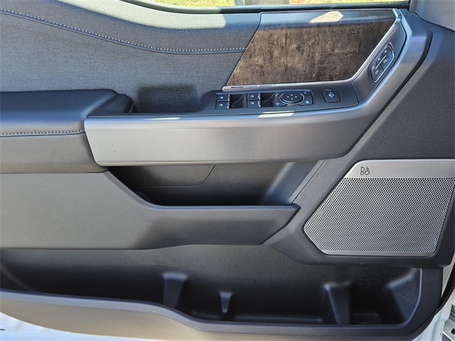 2023 Ford F-250 Lariat photo 26