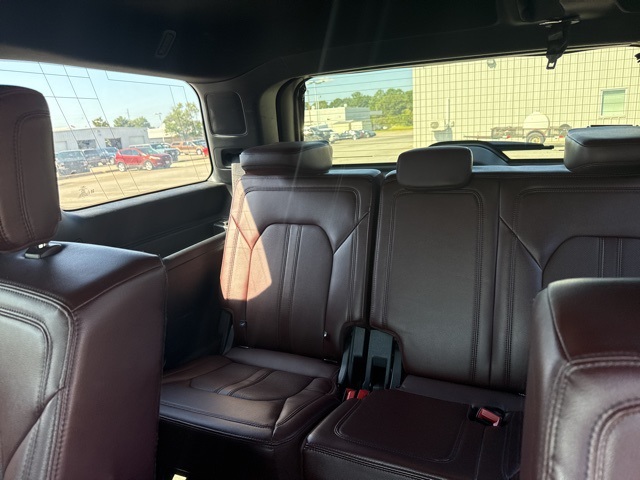 2023 Ford Expedition Limited photo 7