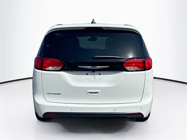 2025 Chrysler Voyager LX photo 5