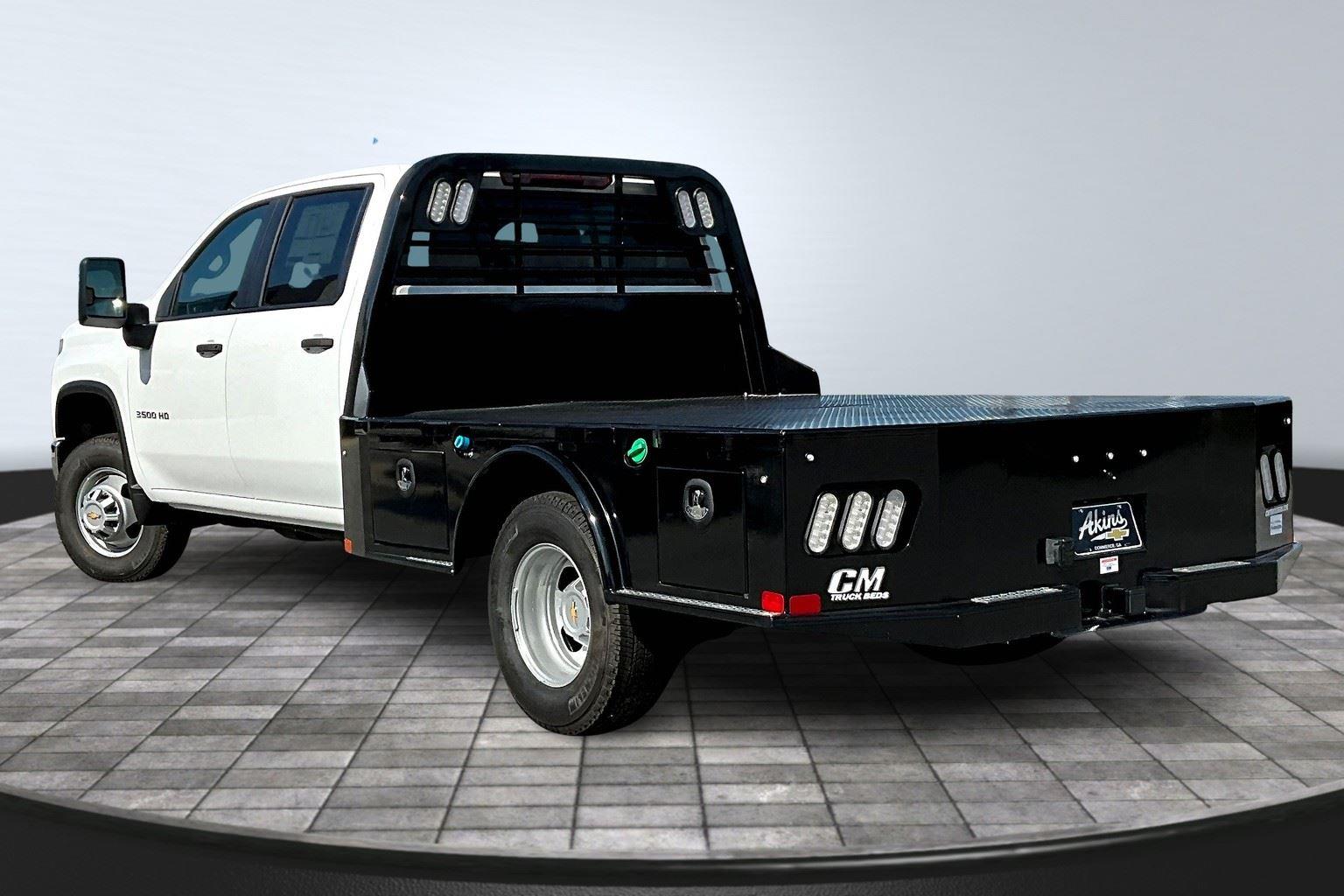 2025 Chevrolet Silverado 3500HD Work Truck photo 2