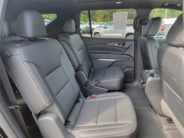 2025 Chevrolet Traverse photo 16