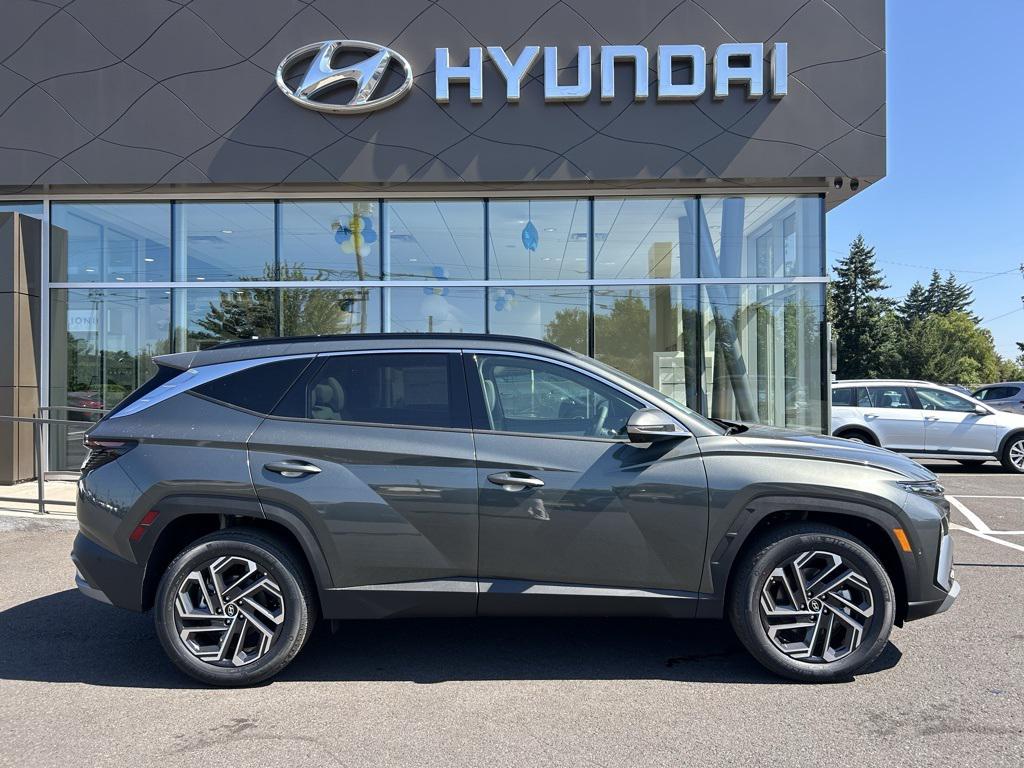 2025 Hyundai Tucson Hybrid Limited photo 4