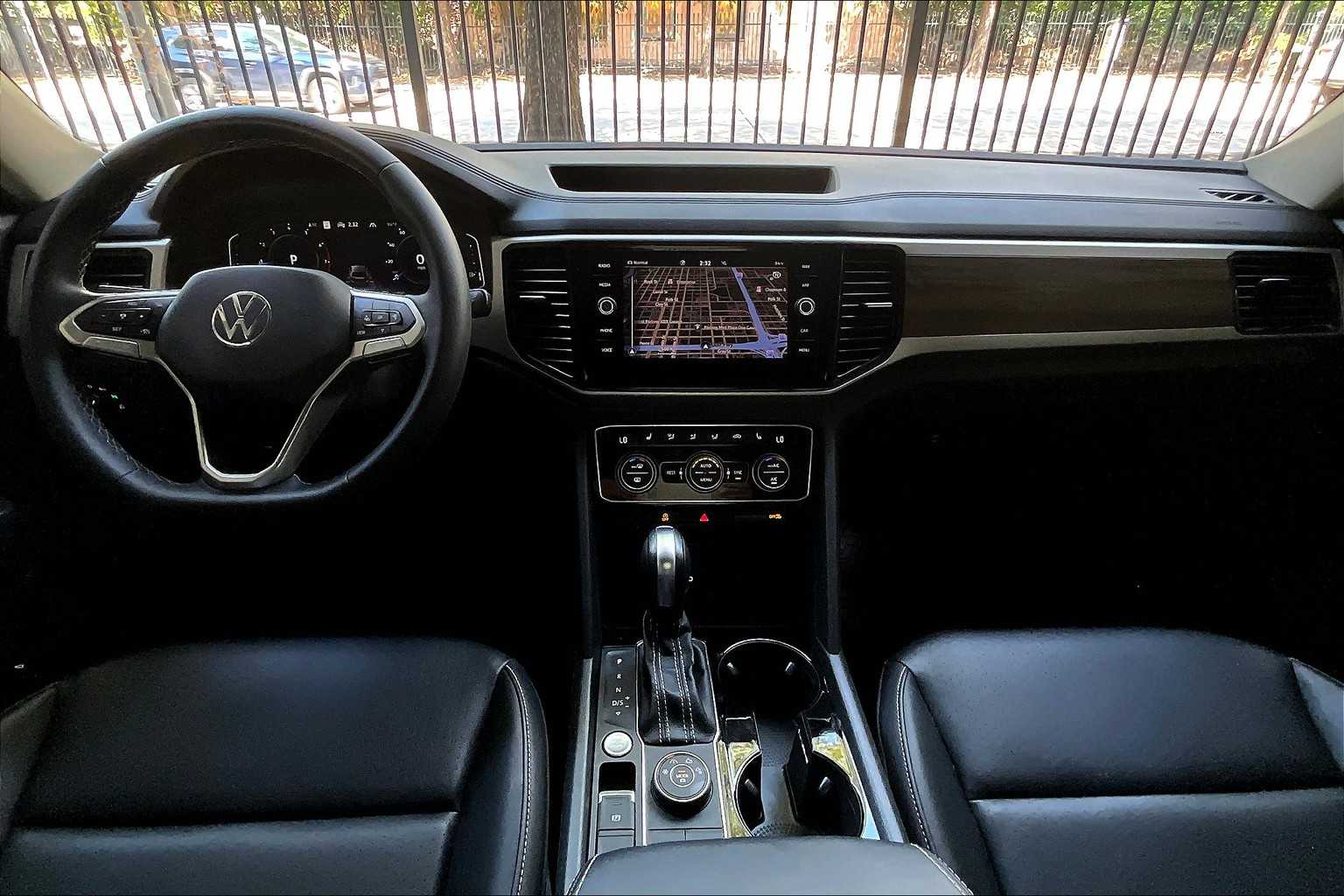 2023 Volkswagen Atlas V6 SEL photo 10