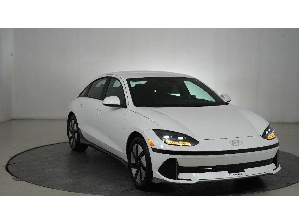 2025 Hyundai IONIQ 6 SE's photo
