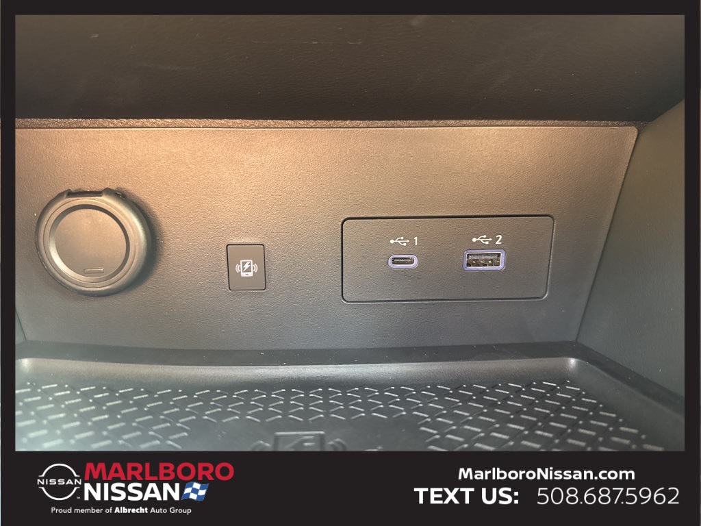 2025 Nissan Pathfinder SL photo 28