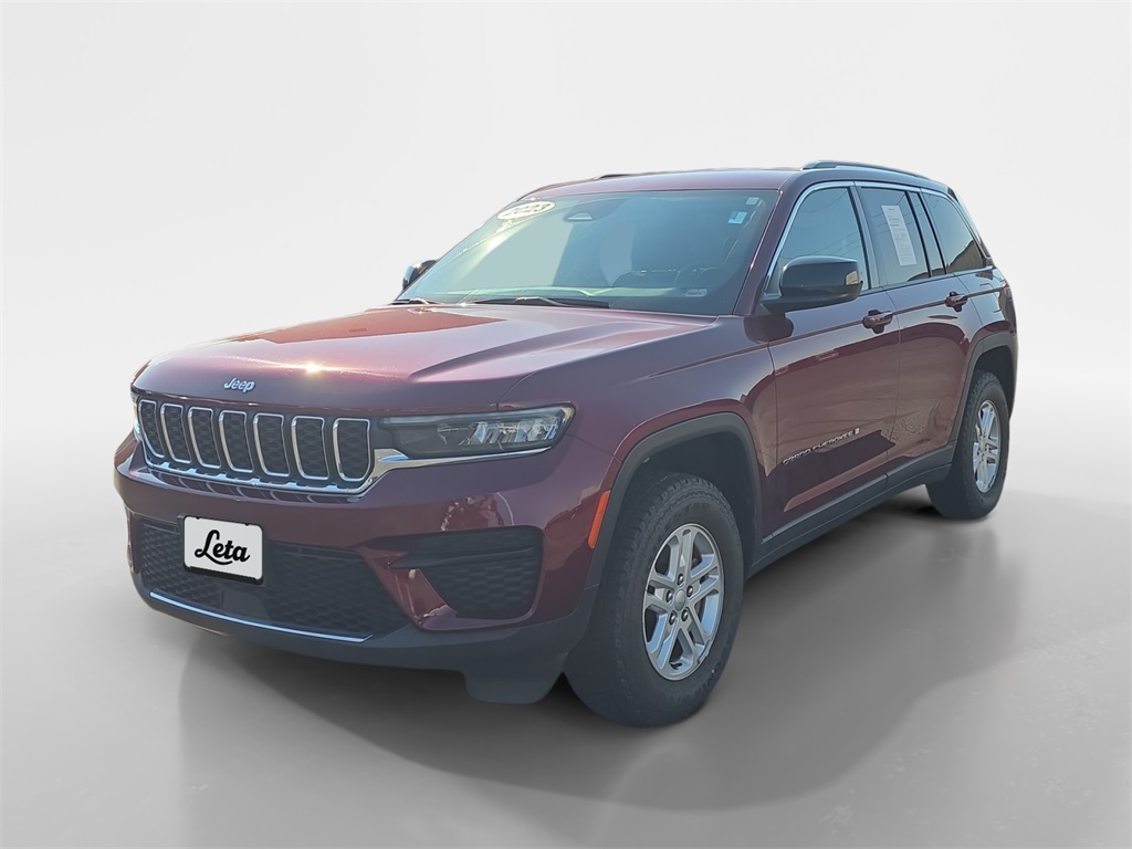2023 Jeep Grand Cherokee Laredo photo 4