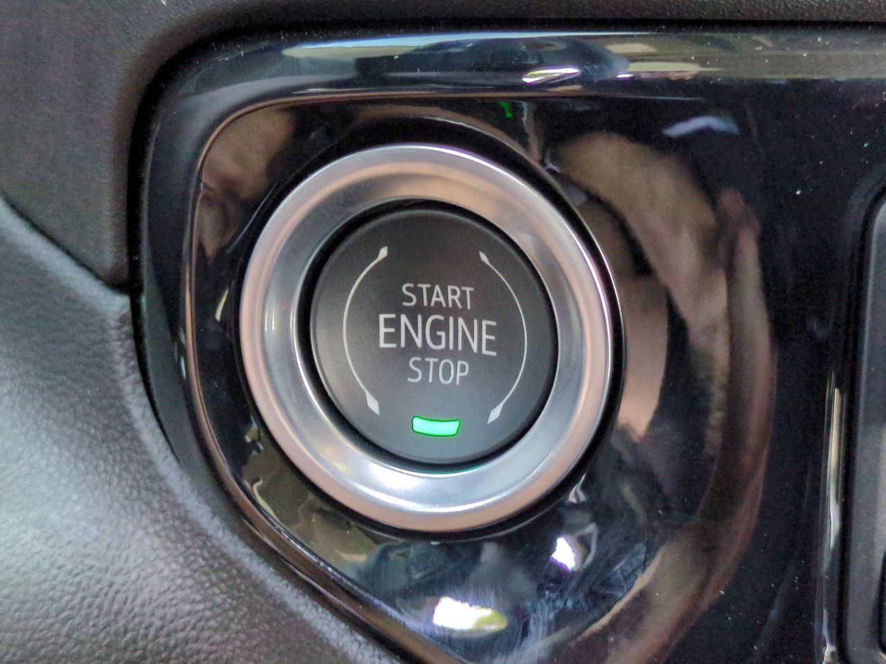 2025 Chevrolet Silverado 1500 RST photo 16