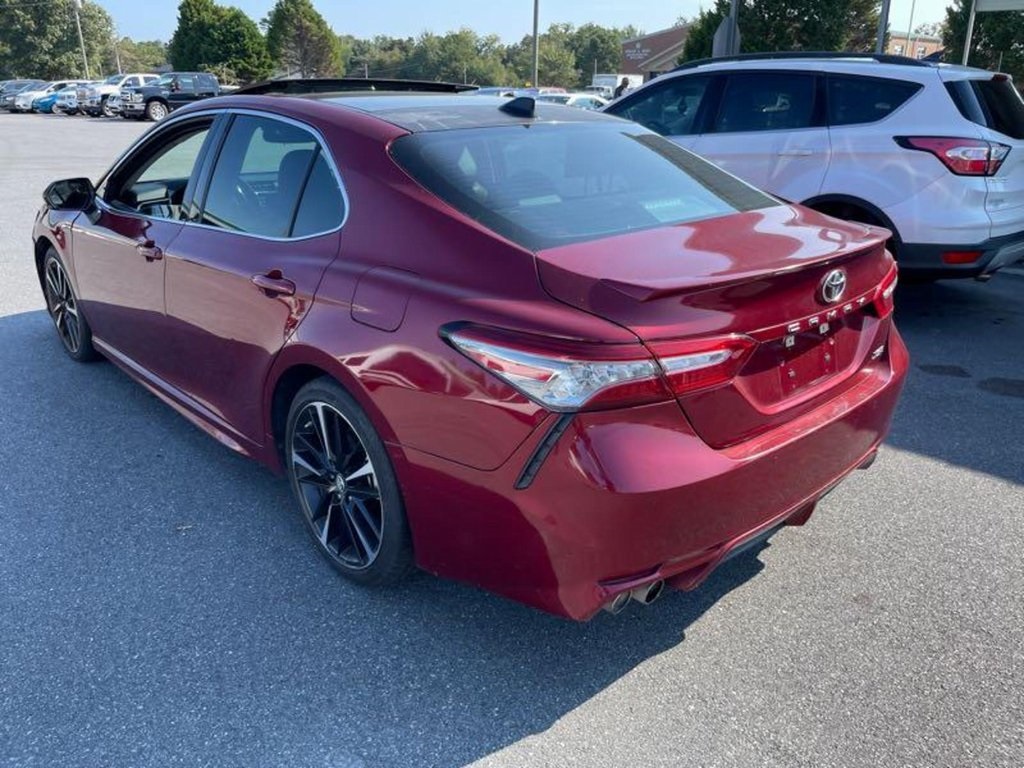 2018 Toyota Camry XSE V6 photo 3