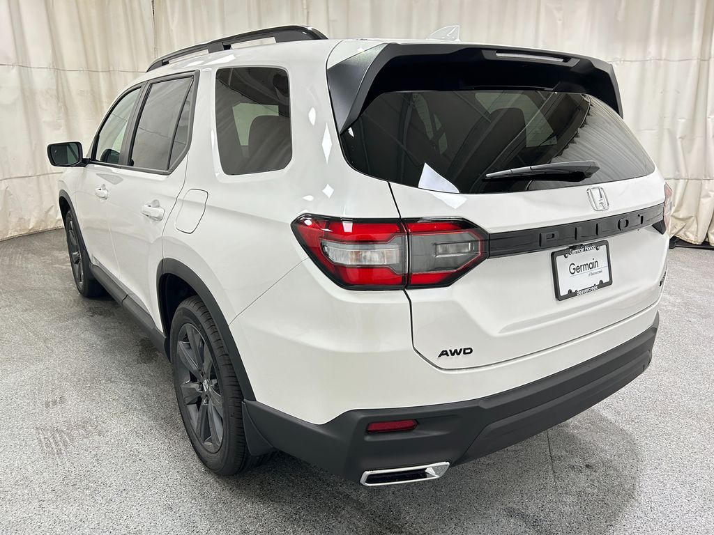 2025 Honda Pilot Sport photo 2