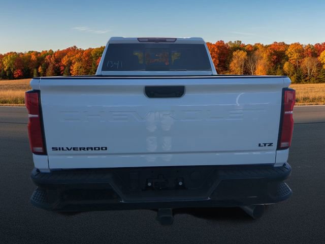 2026 Chevrolet Silverado 3500HD LTZ photo 4