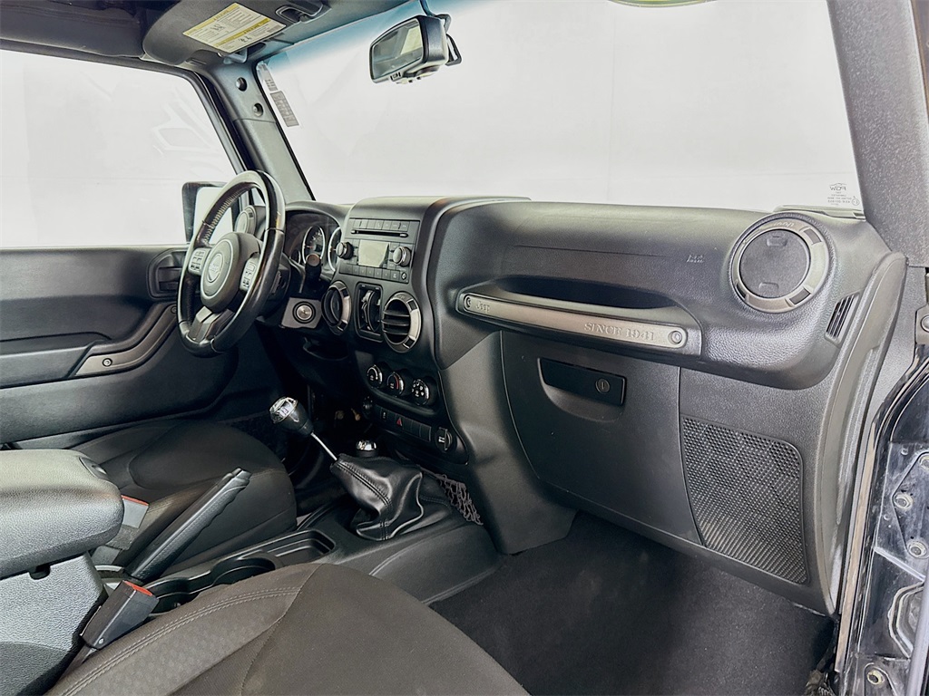 2016 Jeep Wrangler Unlimited Sport photo 23